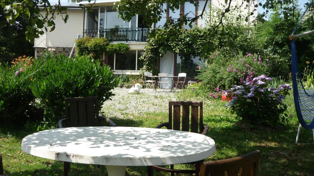 Vila Dinant La Bergeronnette Avec La Chaleur Du Feu De Bois Et Le Jardin Exteriér fotografie
